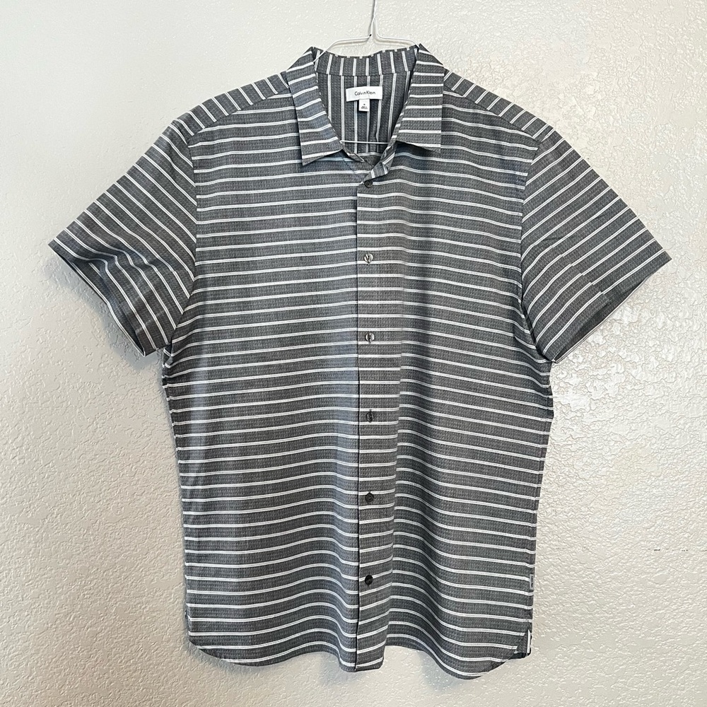 Calvin Klein Shirt Sleeve Causal Button Down Short Sleeve